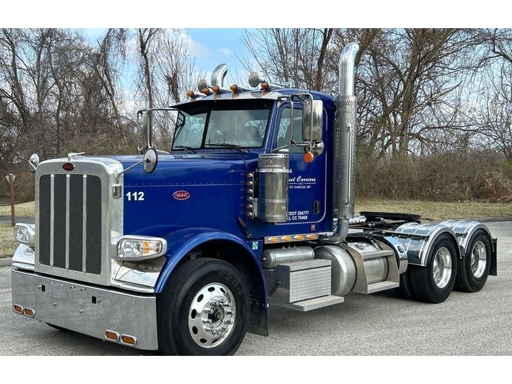 2022 Peterbilt 389